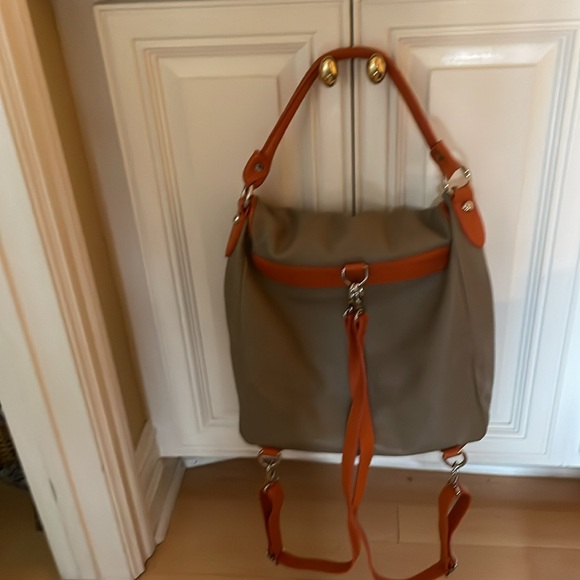 Genuine pebbled leather backpack - Picture 3 of 8